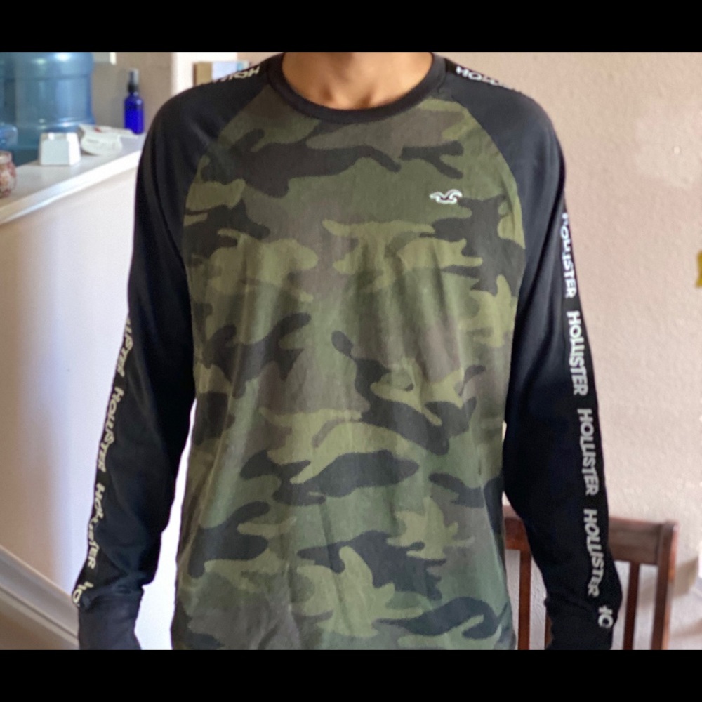 Hollister longsleeve camoflauge t-shirt